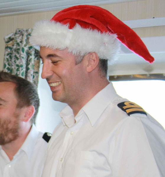 HMS Scott spends Christmas in Cape Town