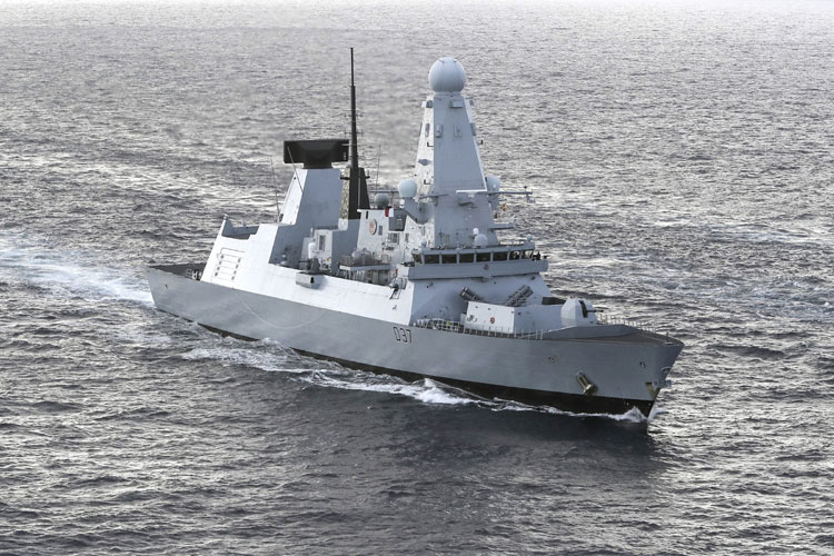 Destroyer HMS Duncan joins forces with French carrier strike group on counter-Daesh operations