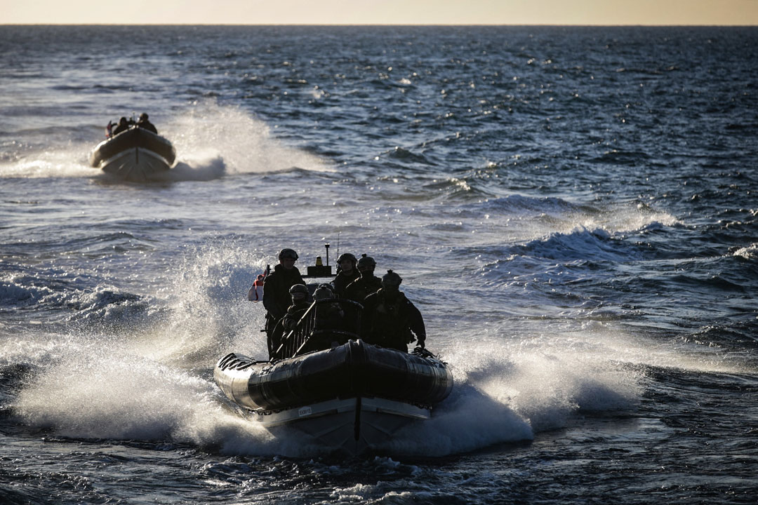 Patrol ship Tamar completes board and search training with Commandos